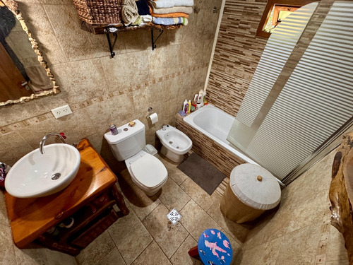 Casa Principal + Cabaña Turística En Venta En Villa Río Hermoso, San Martín De Los Andes, Neuquén, Patagonia Argentina