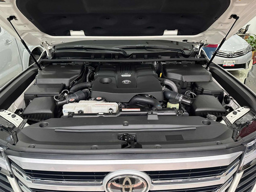 Imagen 2 de 12 de Toyota Lc 300 70 Aniversario