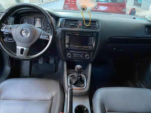 Volkswagen Vento 2.5 Luxury 170cv 2012