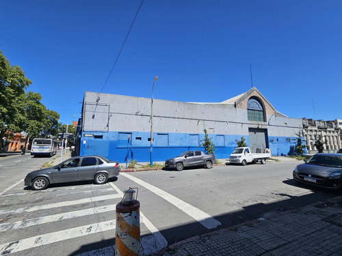Gran Esquina En San Martín Y Clemente Cesar, 2053 M2 De Terreno, Frente De 49 Mts Por San Martín Y 37 Mts Por Clemente Cesar, Altura 27 Mts !!