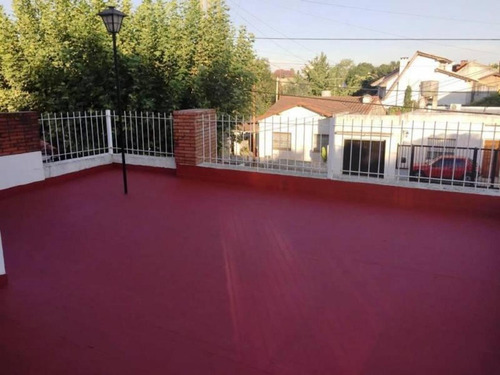 Imagen 20 de 21 de En Venta. Amplia Casa En 2 Plantas. Garage, Quincho C/ Parri