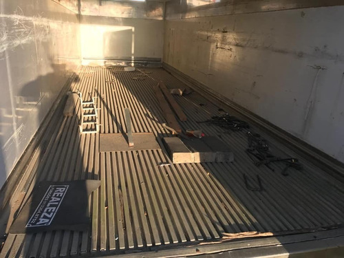 Imagem 3 de 6 de Baú Rodoviário Isotérmico Refrigerado Frigorífico 8 Metros
