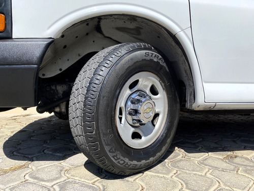 Chevrolet Express 6.0ls C 15 Pas At