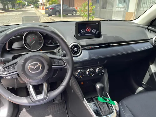 Mazda 2 Sedan 1.5 Grand Touring