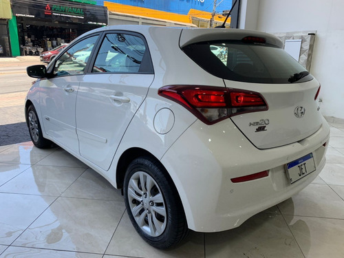 Imagem 6 de 14 de Hyundai Hb20 1.6 Comfort Plus Aut