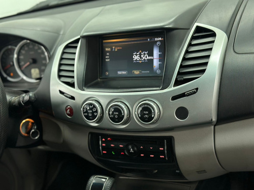 Mitsubishi L200 Triton 3.5 HPE 4X4 CD V6 24V FLEX 4P AUTOMÁTICO