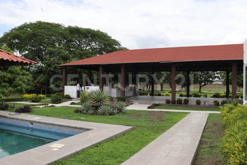Terreno En Residencial San German (lote 85)