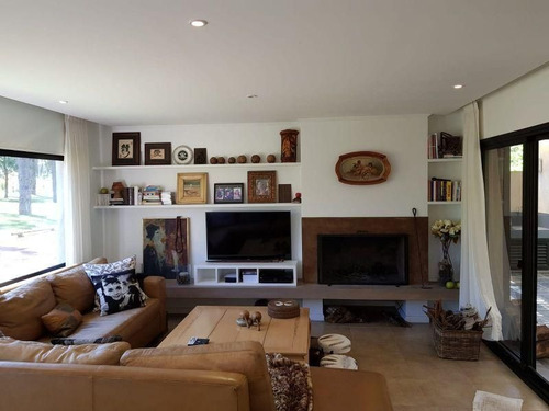 Casa En Venta De 2 Dormitorios En Pinares