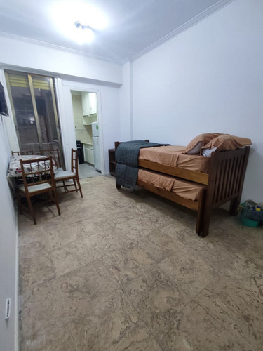 Departamento Dos Ambientes En Alquiler - Marzo A Diciembre - Zona Plaza Colon, Mar Del Plata.