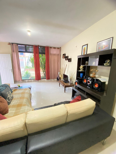 Guatire Town House Doral