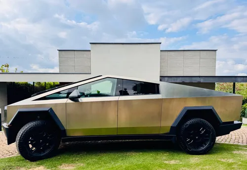 Tesla Cybertruck Foundation Series All Wheel Drive 4x4