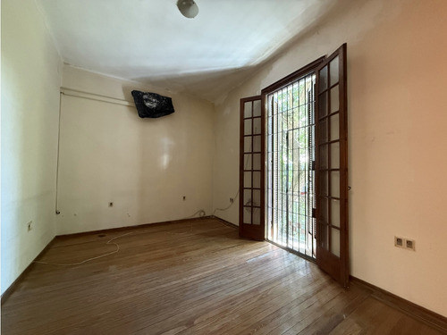Tres Cruces / Cordón: Casa Padrón Único En Venta, Ideal Empresa