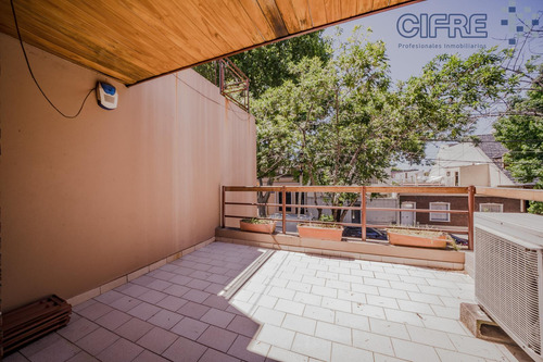 Casa De 5 Ambientes Con Garaje Para Dos Autos Jardín Y Pileta Lote Propio 8.66x26