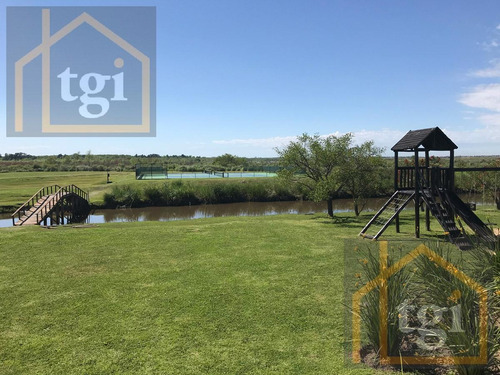 Lote A La Laguna Con Amarra En Venta En El Cazal - Lote 228
