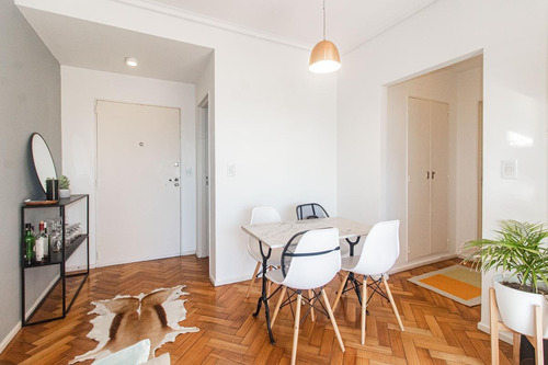 Hermoso 2 Amb. Piso Alto. Increíble Vista. Reciclado A Nuevo. Virrey Arredondo 2500