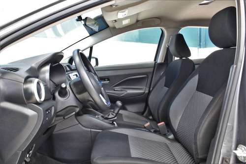 Imagen 7 de 14 de Nissan Versa Sense 5vel 2020