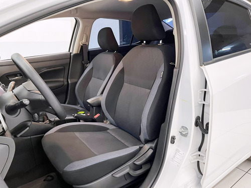 Nissan Versa 1.6 16V FLEX ADVANCE XTRONIC
