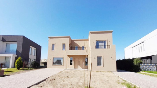 Imagen 4 de 23 de Casa En Venta En El Canton Barrio Norte Lote A Laguna