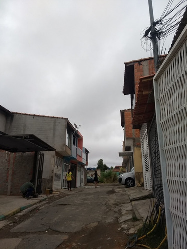 Casa Colonial 3 Quartos 2 Banheiro 1 Garagem 2 Sacadas