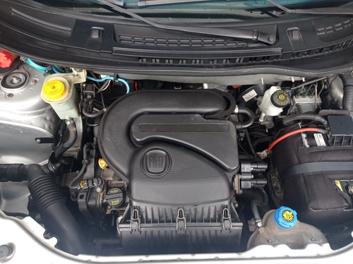Imagem 14 de 14 de Fiat Uno 2014 1.0 Vivace Flex 5p