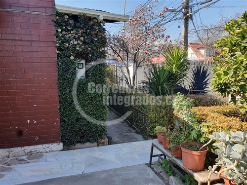 Casa En Venta De 6 Dorm. En Lo Barnechea