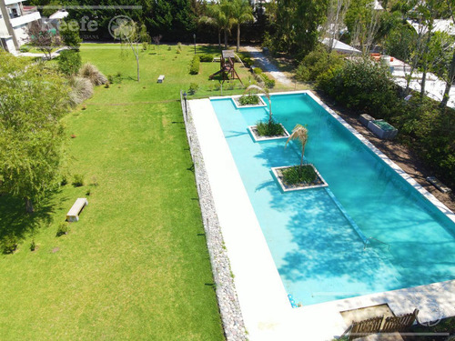 Departamento En Venta De 2 Ambientes En Altos De Sol, Berazategui