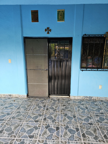 Casa De 2 Recámaras, Sala, Comedor, Cocina, 2 Baños Y Alberca