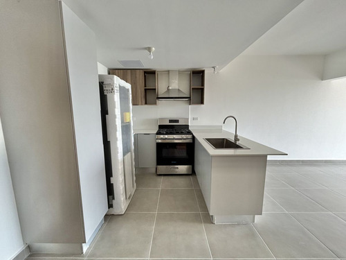 Apartamento De 1 Hab En Alquiler En Gazcue Con Línea Blanca Y Vista Al Mar
