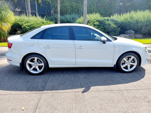 Audi A3 1.8 Sedán Ambiente At