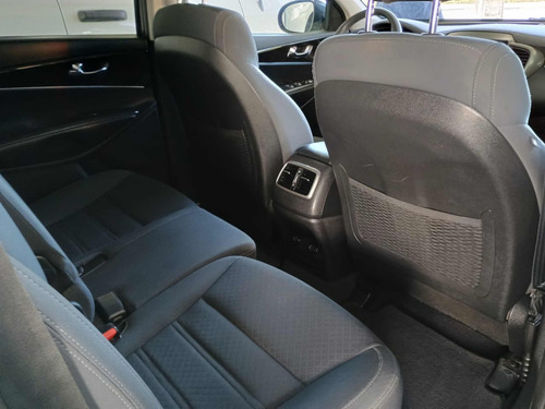 Kia Sorento 2.4 Lx At