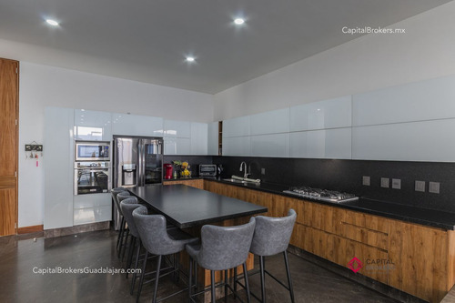 Residencia De Lujo En Venta Puerta Del Bosque Andares