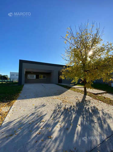 Imagen 2 de 26 de Casa En Venta En El Canton - Maroto Propiedades-