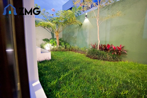 Imagen 21 de 30 de Casa De Lujo Nueva En Punto Sur 1 Frente A Parque Privado