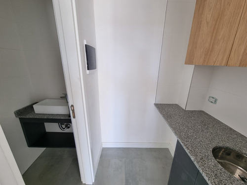 Imagen 5 de 7 de Oficina A Estrenar A La Venta En Zona Macrocentro - Excelente Ubicación