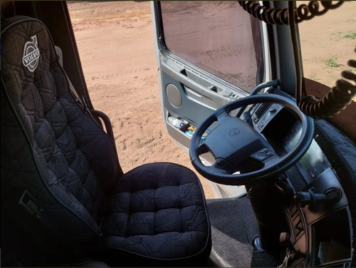 Imagem 8 de 11 de Volvo Fh-540 2014 Globetrotter 6x4