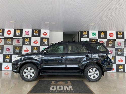 Imagem 4 de 11 de Toyota Hilux Sw4 3.0 Srv 4x4 7 Lugares 16v Turbo