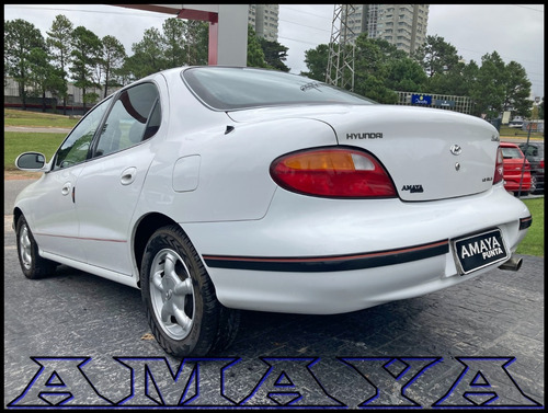 Hyundai Elantra 1.8i Gls Amaya