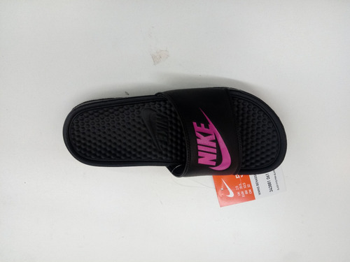 Chinelas Nike Benassi