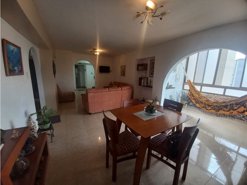 Apartamento En Venta Urbanizacion La Morita Res La Sierra