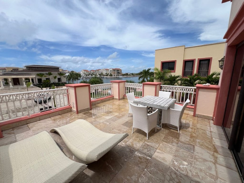 Penthouse En Venta De Lujo Amueblado En Fishing Lodge De La Marina De Cap Cana, Punta Cana, 1 Habitación