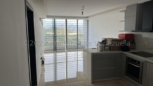 Apartamento Remodelado En El Encantado Macaracuay Mls #24-13923