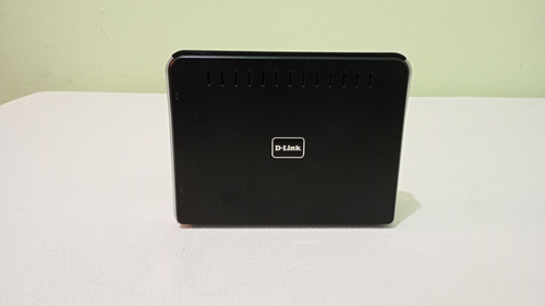 Router D-link 100 Para El Hogar (Usado)