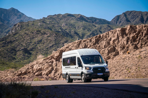 Ford Transit 2.0 Minibus 17+1 460E