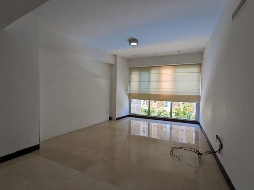 Imagen 12 de 20 de En Alquiler Bello Apartamento Las Mesetas 210 M2