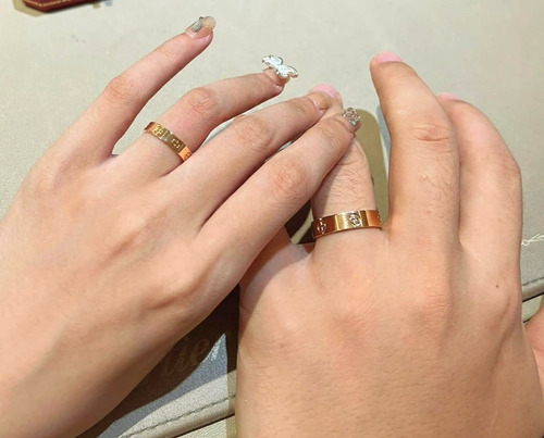 Anillo Cart Grabado, Enchapado En Oro Oro 8