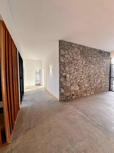 Casa En Venta - 3 Dormitorios 2 Baños - Cochera - 890mts2 - Escobar