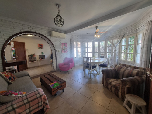 Arguello Casa En Venta 5 Dorm A Mts Recta Martinolli