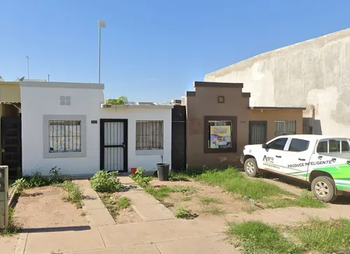 Sk01- Casa En Remate En C. Bosque De Ceiba, Jardines Del Bosque, Los Mochis, Sin. (65% Debajo De Su Valor Comercial, Solo Recursos Propios