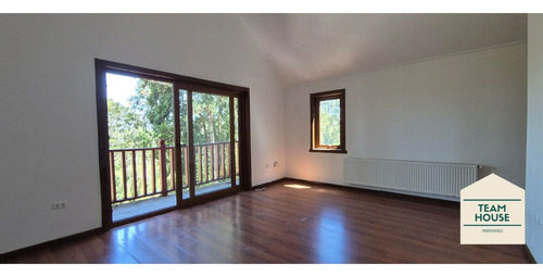 Gran Casa, Condominio Los Aromos