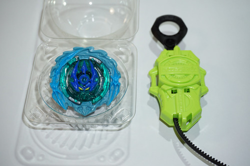 Beyblade Burst Quadstrike Hydra Poseidon P8